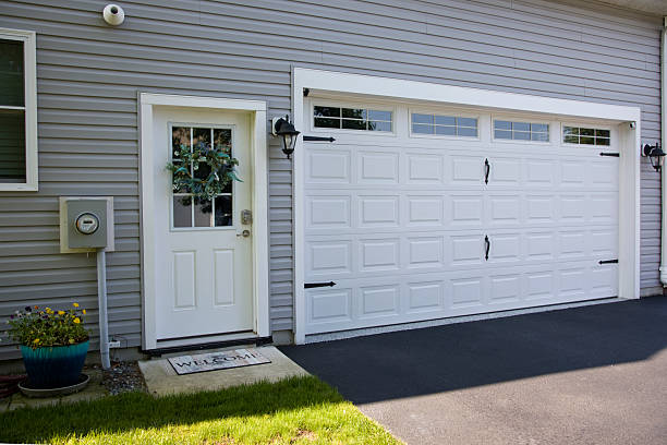 24/7 Emergency Garage Door Panel Replacement experts in Jackson County County, KS